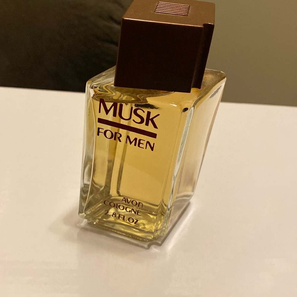 Musk cologne for men